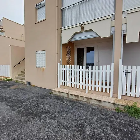 Apartment Agreable Avec Loggia Et Animaux Acceptes - - Fr-1-571-38 Balaruc-les-Bains